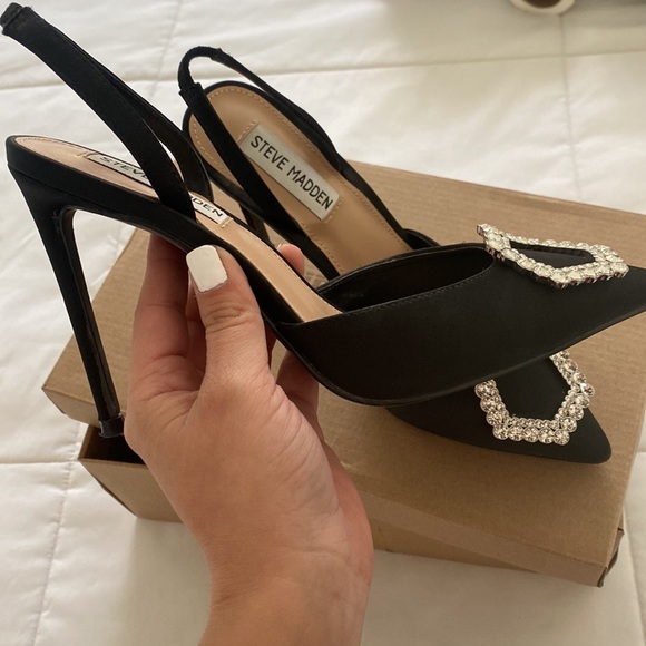 BLACK Steve Madden Heels - Picture 7 of 9